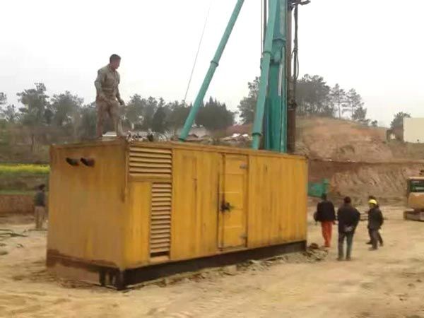 平舆如何判断水冷式机油散热器密封件是否需要更换？